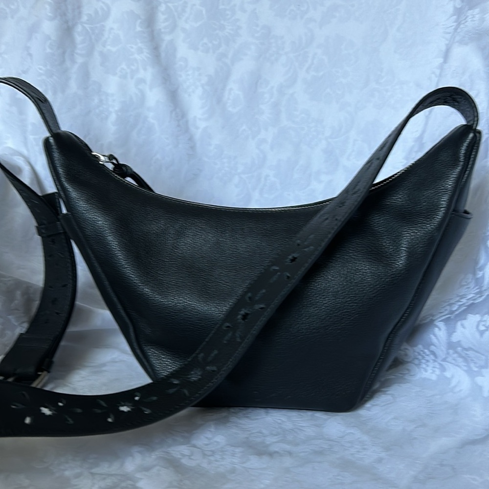Lucky Brand Black Leather Sling Shoulder Bag - Picture 2 of 11